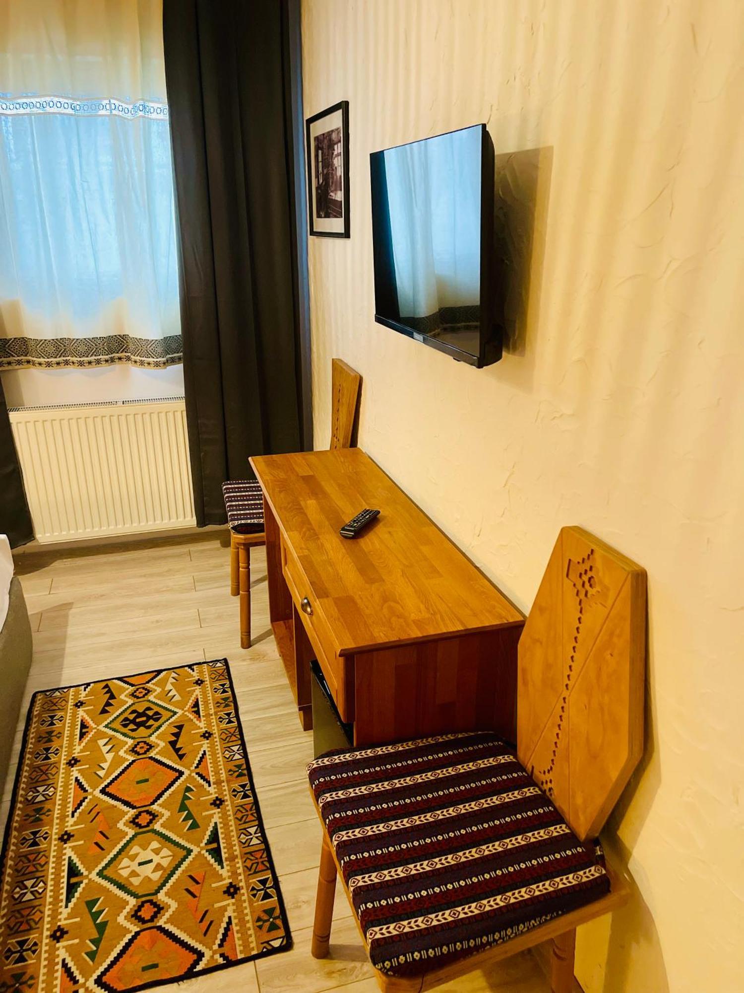 Hotel Casa Romaneasca Otopeni Exteriör bild